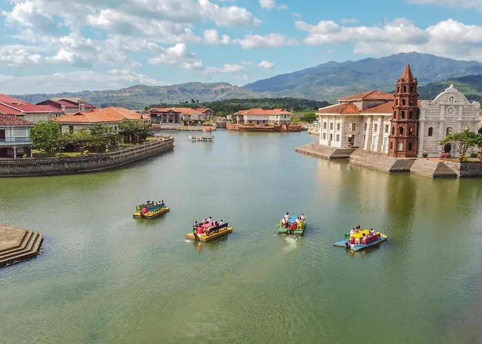 Las Casas Filipinas De Acuzar